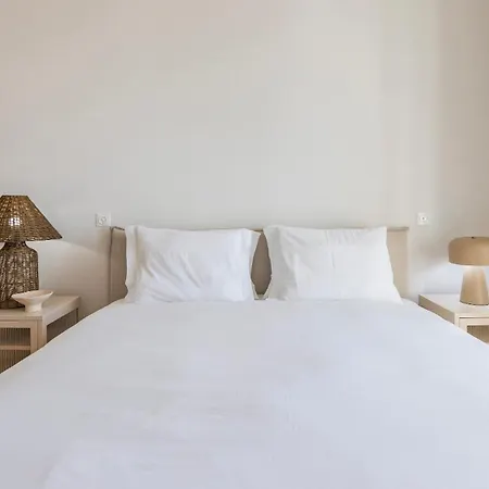 Charm 2bdr With River View By Lovelystay *