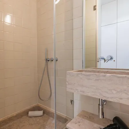 Charm 2bdr With River View By Lovelystay Apartment