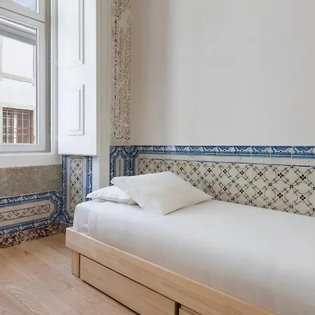 Apartment Charm 2bdr With River View By Lovelystay