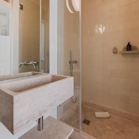 Charm 2bdr With River View By Lovelystay Apartment *